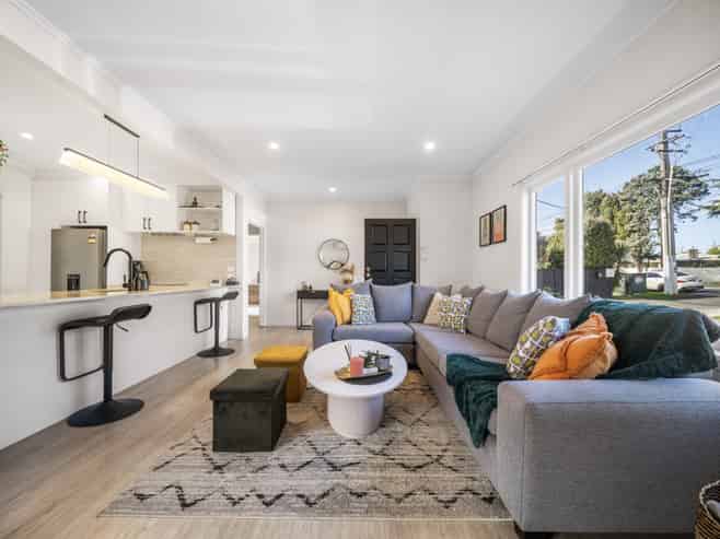 403B West Coast Road, Glen Eden