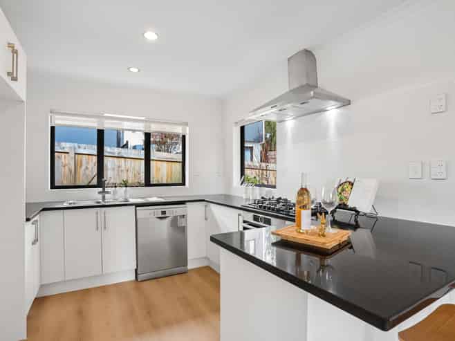 19 Edgewood Way, Henderson