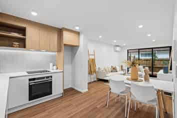 2/70 Isleworth Road, Bishopdale