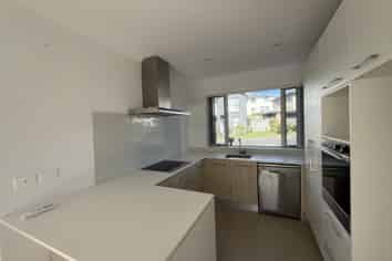 3 Arthur Rolfe Lane, Swanson
