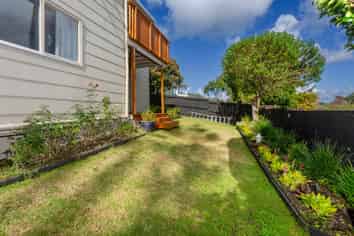 1/16 Tamahere Drive , Glenfield