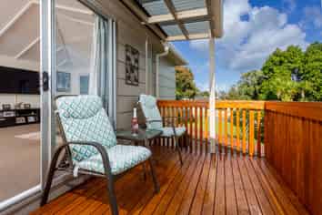 1/16 Tamahere Drive , Glenfield
