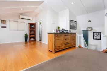 1/16 Tamahere Drive , Glenfield