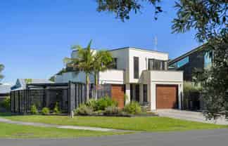 18 Bowentown Boulevard, Waihi Beach