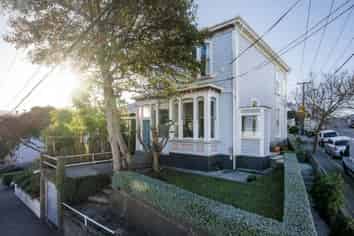 19B Armour Avenue, Mount Victoria