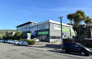 Office available in popular office complex!