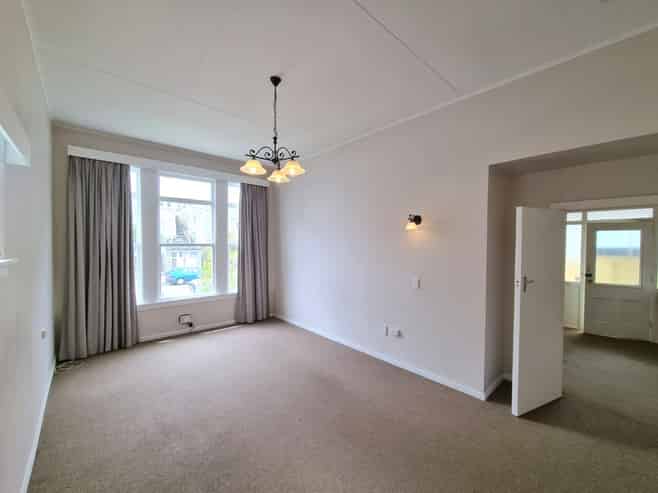 4 Manley Terrace , Newtown