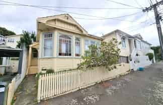 4 Manley Terrace , Newtown