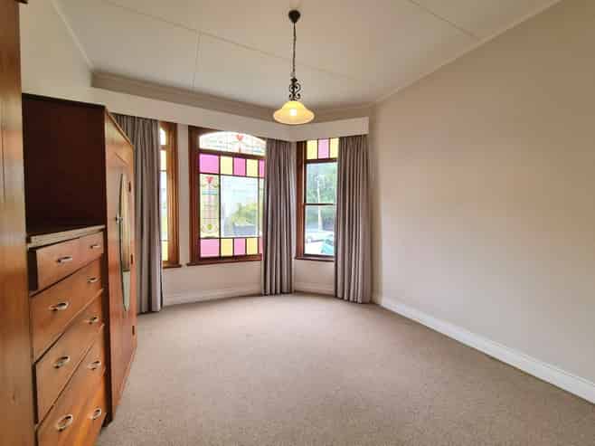 4 Manley Terrace , Newtown