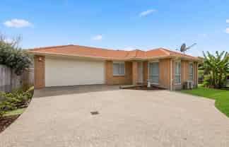 9A Robert Skeleton Place, Manurewa