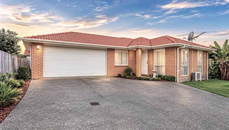 9A Robert Skeleton Place, Manurewa