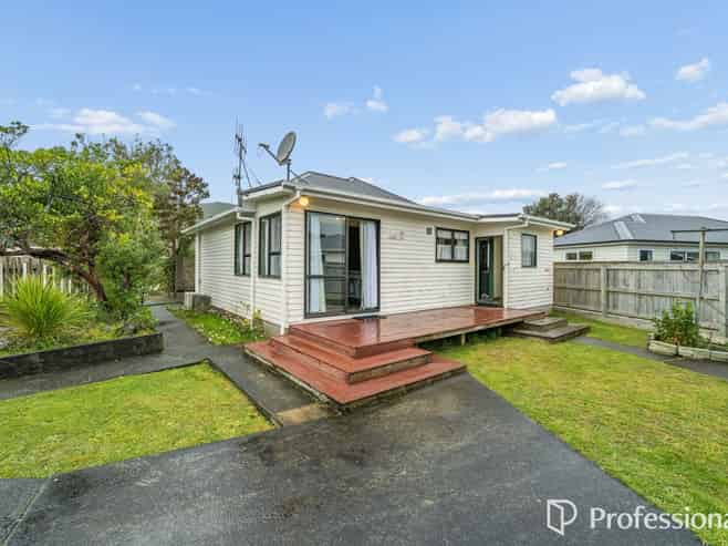 33 Donnelley Drive, Wainuiomata