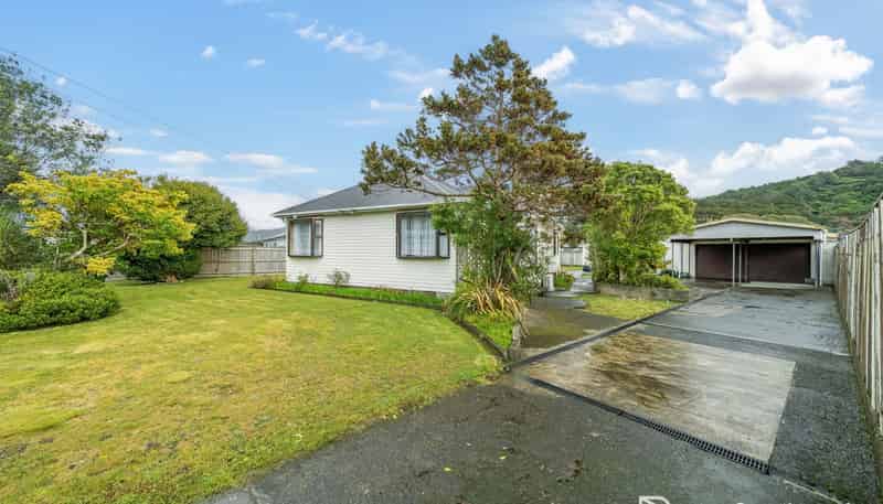33 Donnelley Drive, Wainuiomata