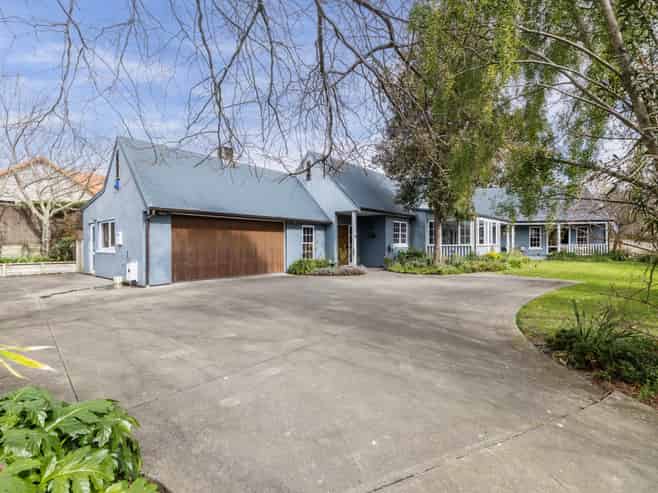8/19 Arataki Road, Havelock North