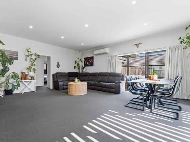 10 Conniston Way, Pyes Pa