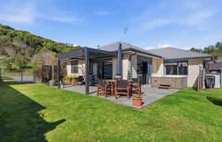 10 Conniston Way, Pyes Pa