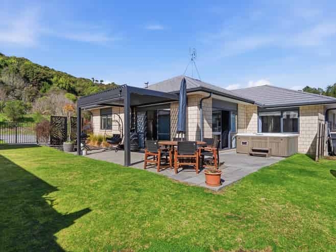 10 Conniston Way, Pyes Pa