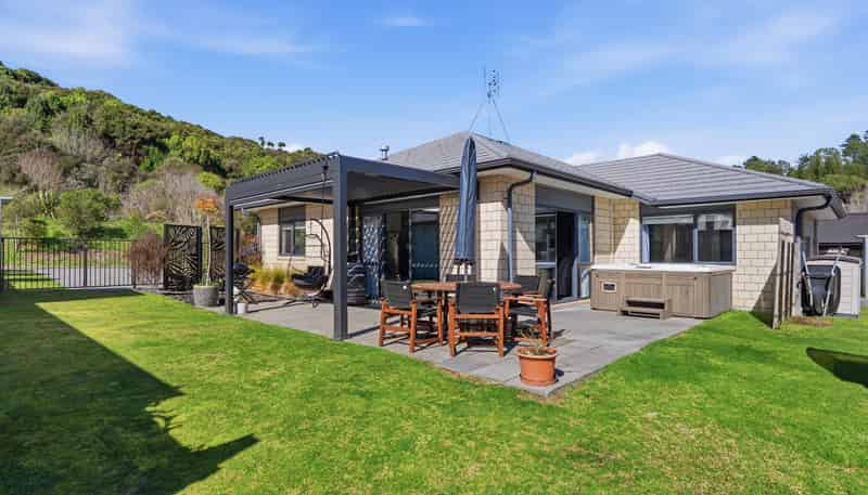 10 Conniston Way, Pyes Pa