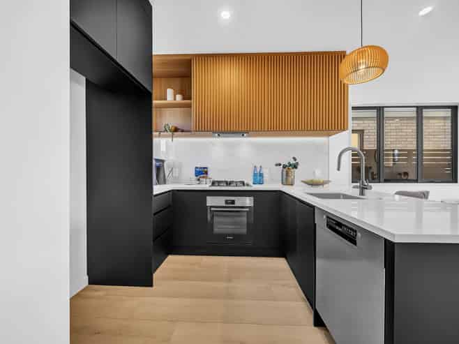 6 Lomandra Street, Westgate