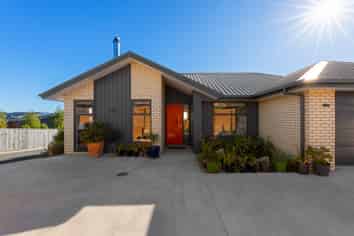 60 Katania Heights, Brightwater