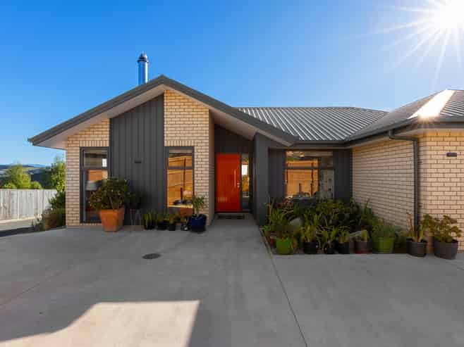 60 Katania Heights, Brightwater