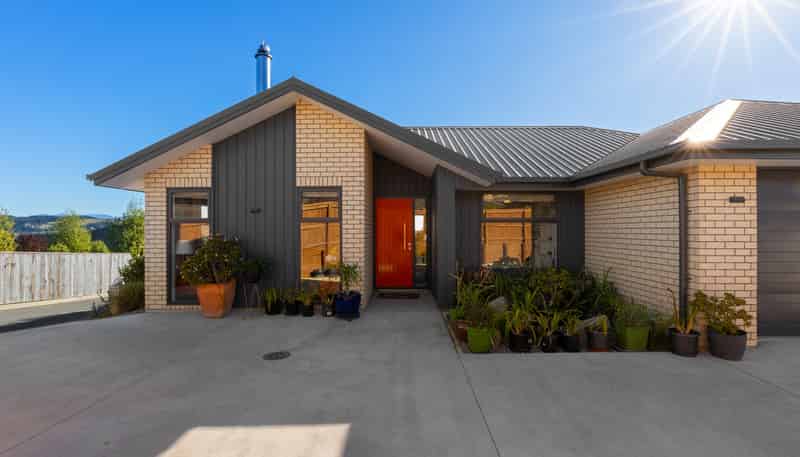 60 Katania Heights, Brightwater