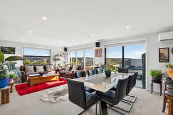 60 Katania Heights, Brightwater