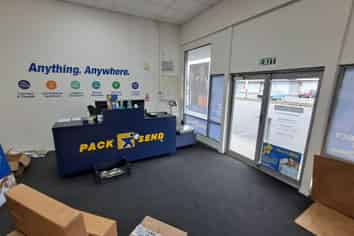 90M² SHOP IN MANUKAU CITY
