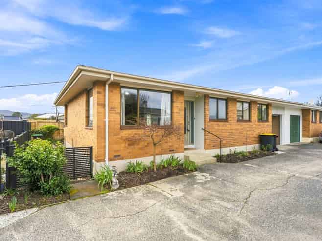 8B Mure Street, Mosgiel