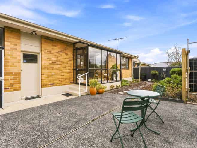 8B Mure Street, Mosgiel