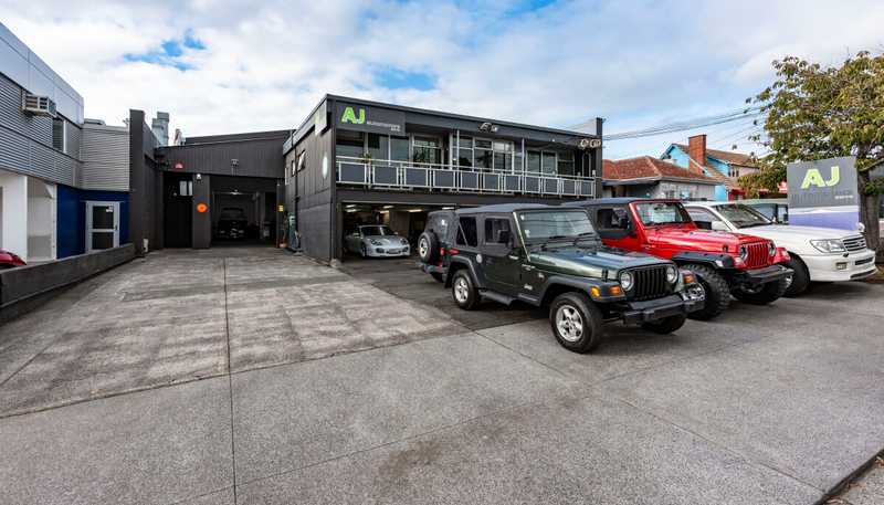 Front Whs/208 Marua Road, Mount Wellington
