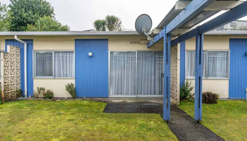 2/100 River Road, Hamilton East