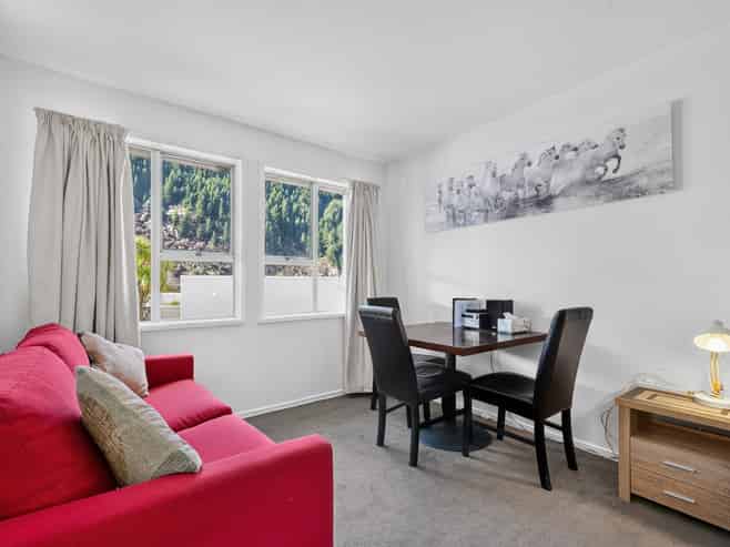 8A Kiely Lane, Queenstown Central