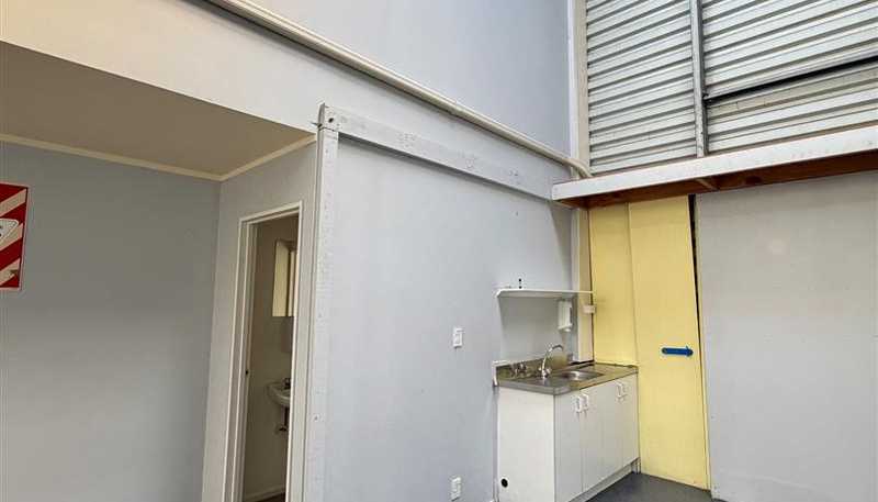  Unit E, 11 Piermark Drive, Rosedale