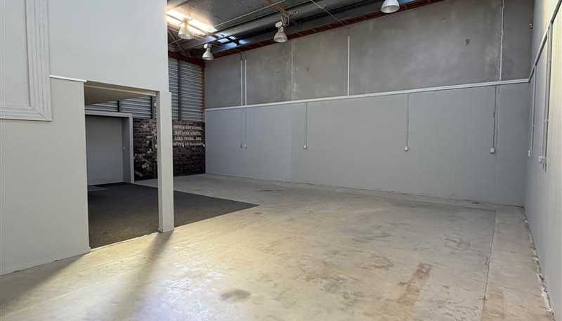  Unit E, 11 Piermark Drive, Rosedale