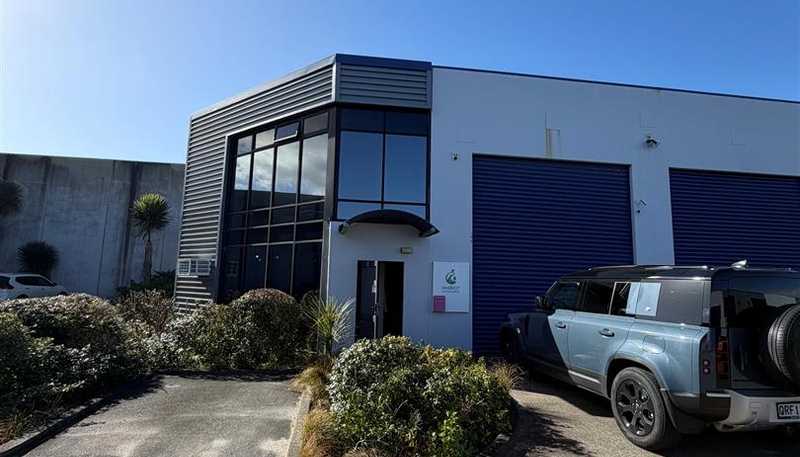  Unit E, 11 Piermark Drive, Rosedale