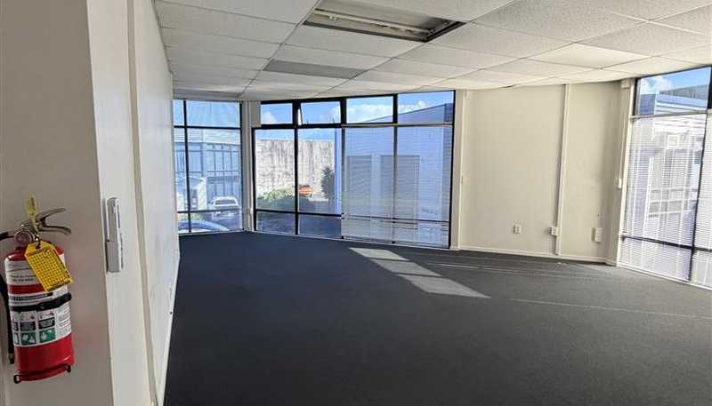  Unit E, 11 Piermark Drive, Rosedale