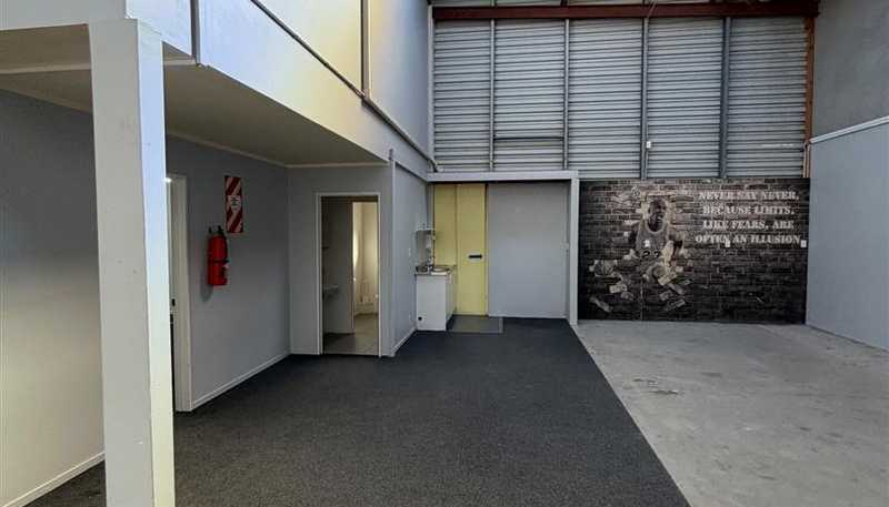  Unit E, 11 Piermark Drive, Rosedale