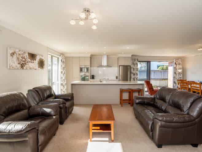 6 Woodhurst Drive, Styx