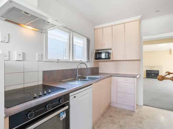 40A Tiroroa Avenue, Te Atatu South