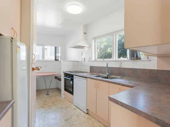 40A Tiroroa Avenue, Te Atatu South