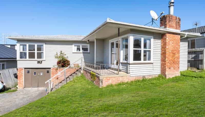40A Tiroroa Avenue, Te Atatu South