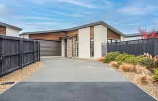 2 Lussa Close, Broomfield