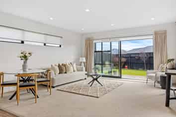 2 Lussa Close, Broomfield