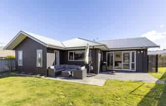 25 Lochaber Drive, Nukuhau