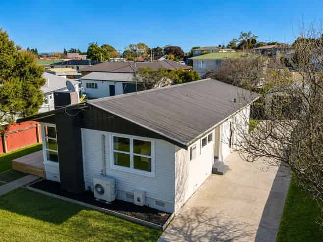 14 Yvonne Street, Melville