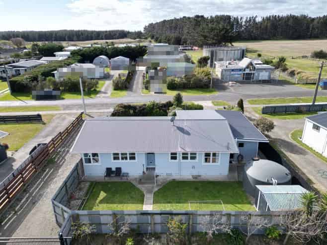 42 Edinburgh Terrace, Foxton Beach