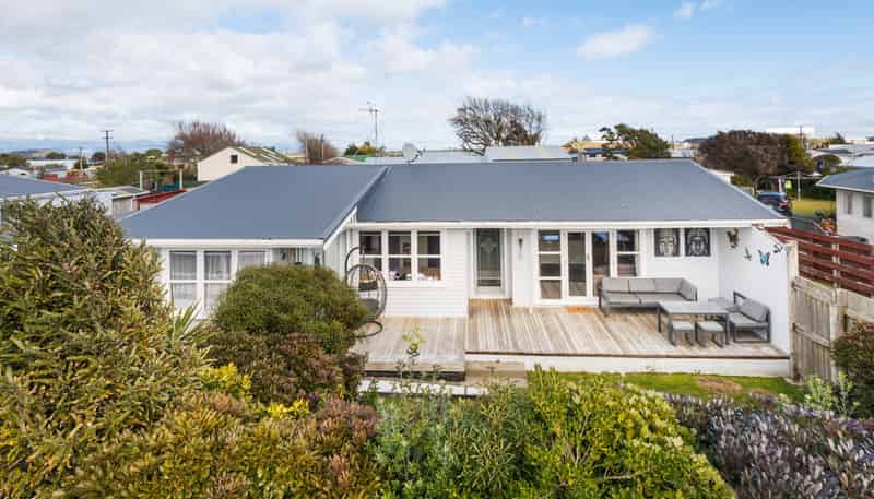 42 Edinburgh Terrace, Foxton Beach