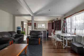Manawatu / Whanganui - Address withheld