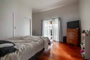 Manawatu / Whanganui - Address withheld